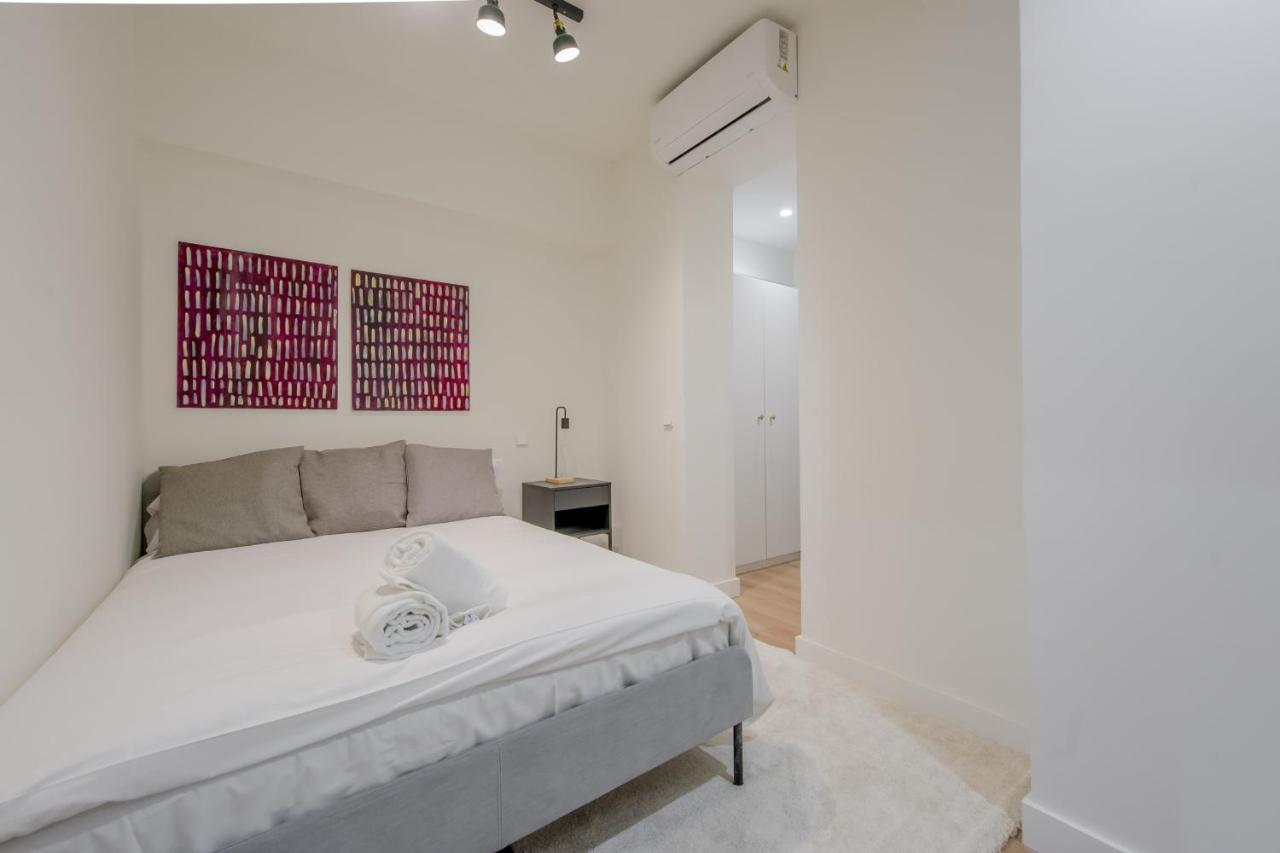 Apartmán Modern Apt & Cool Interior Design En El Retiro Madrid Exteriér fotografie